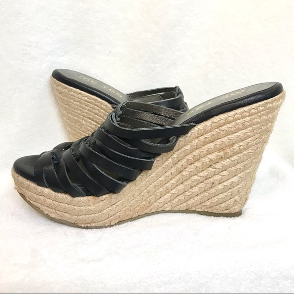 Me Too “hutch” wedge leather straps sandal high heels summer casual open toed - Picture 4 of 11